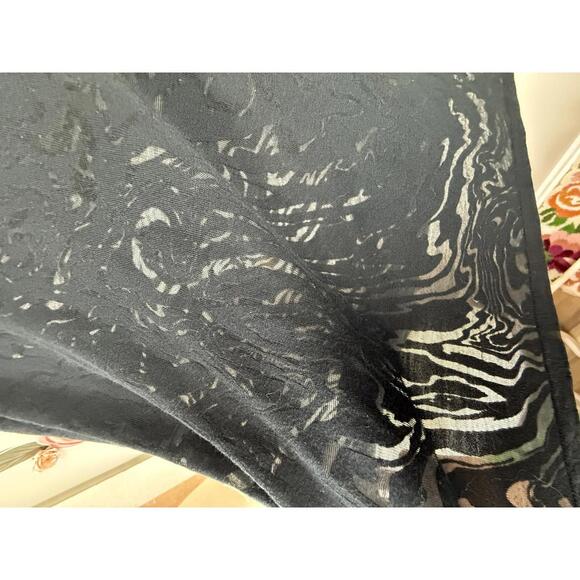 Lululemon Crescent Tee *Veil - Size - 8 - Picture 5 of 8